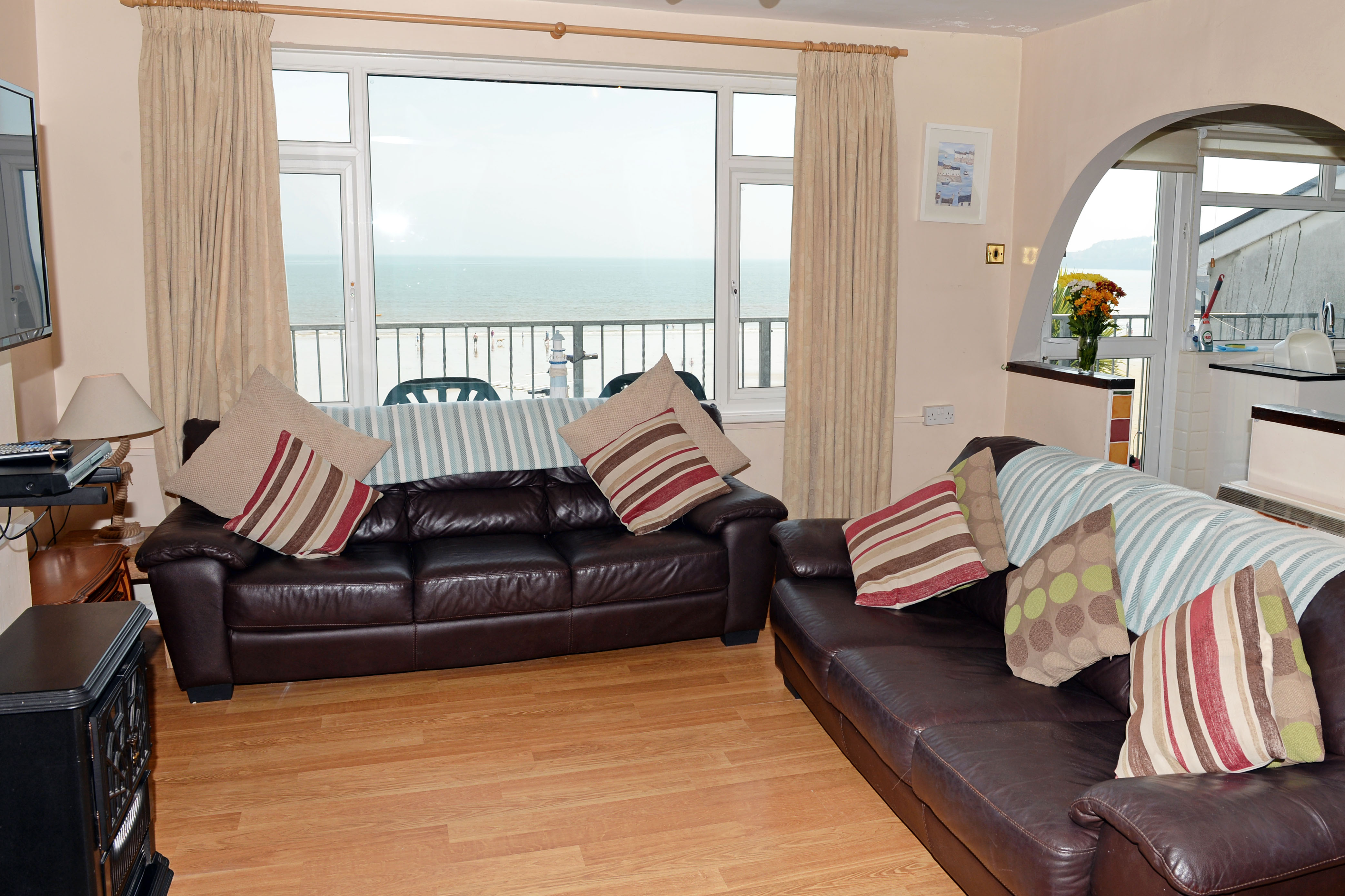 Sea View Apartment Sea Front Apartment with Views Selfcatering