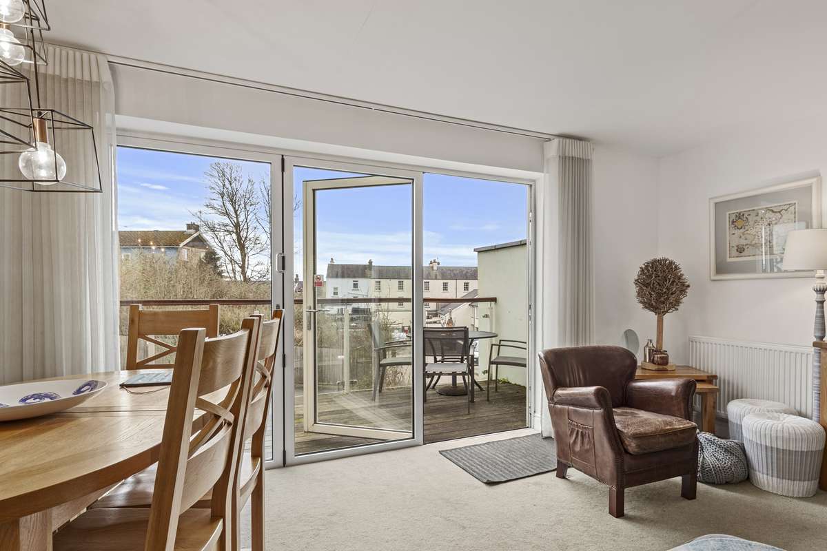 Maes-Y-Berllan - Close to Village and Beach