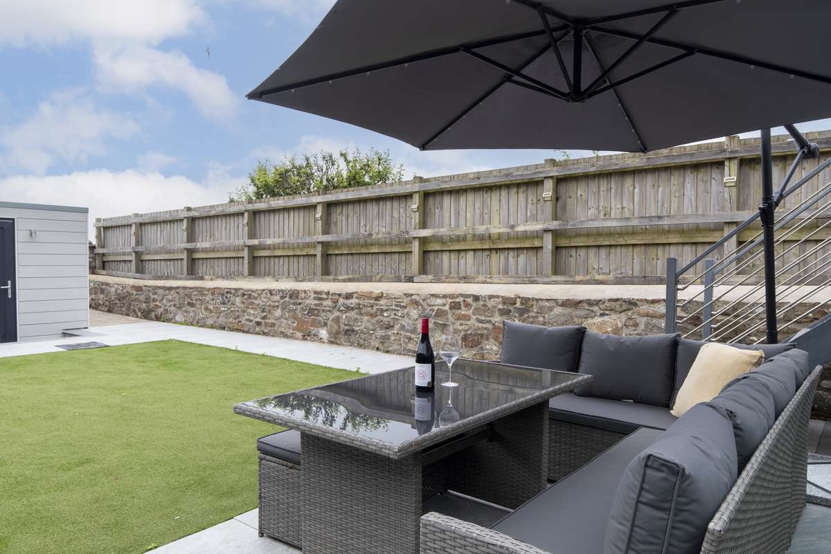 Monkstone View - Direct Beach Access, Close to Village
