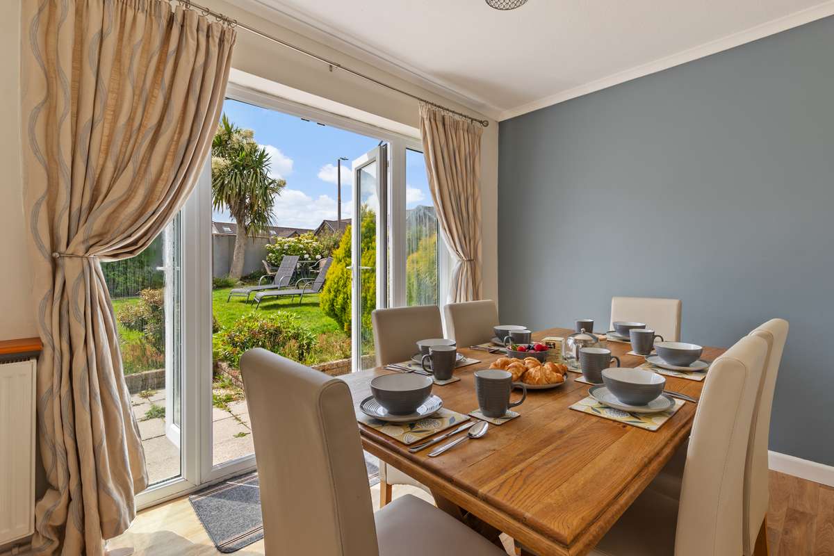 Sea Charm - Lovely Bungalow, Near Beach and Village