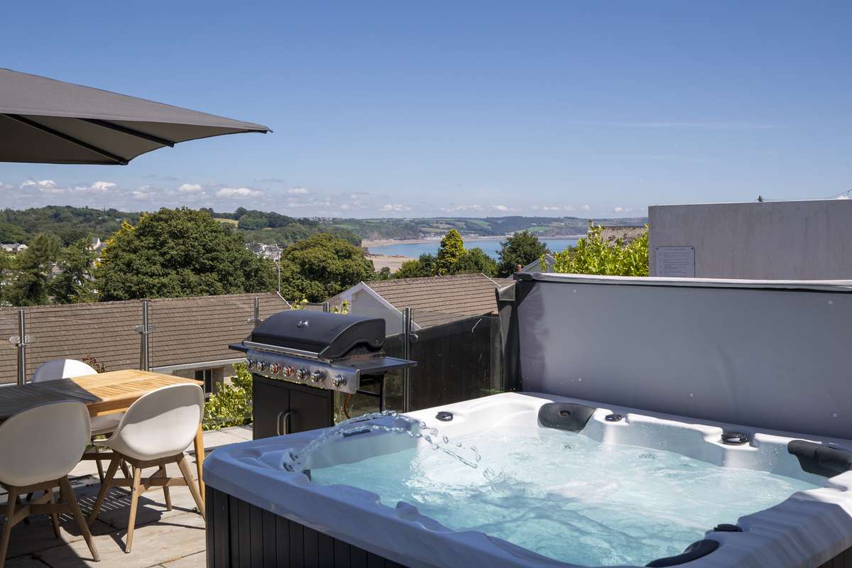 Am Byth - Luxury Cottage, Sea Views