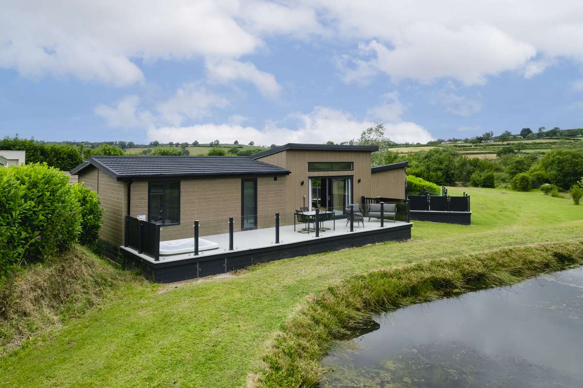 The Duck Pond - Countryside, Waterside Views