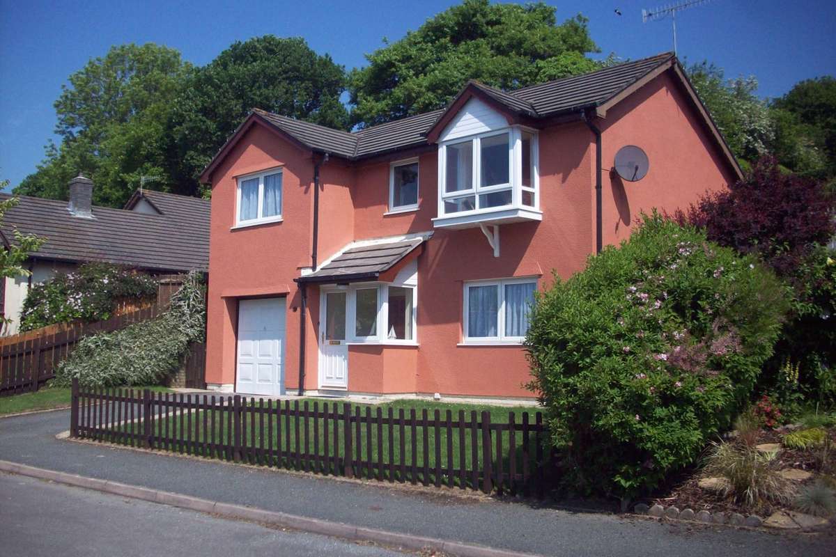 Oaklands - Lovely Cottage, Walk to Beach