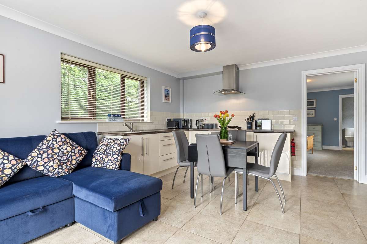 The Willows - Cosy Retreat, Close to Village and Beach