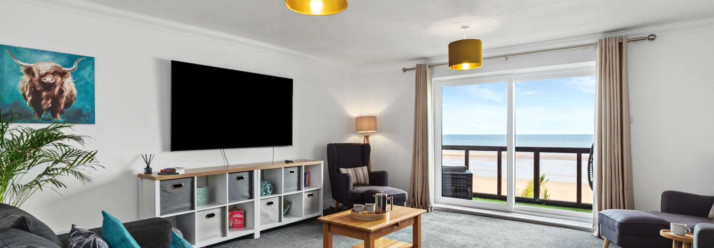 Penrose - Beach House with Direct Beach Access