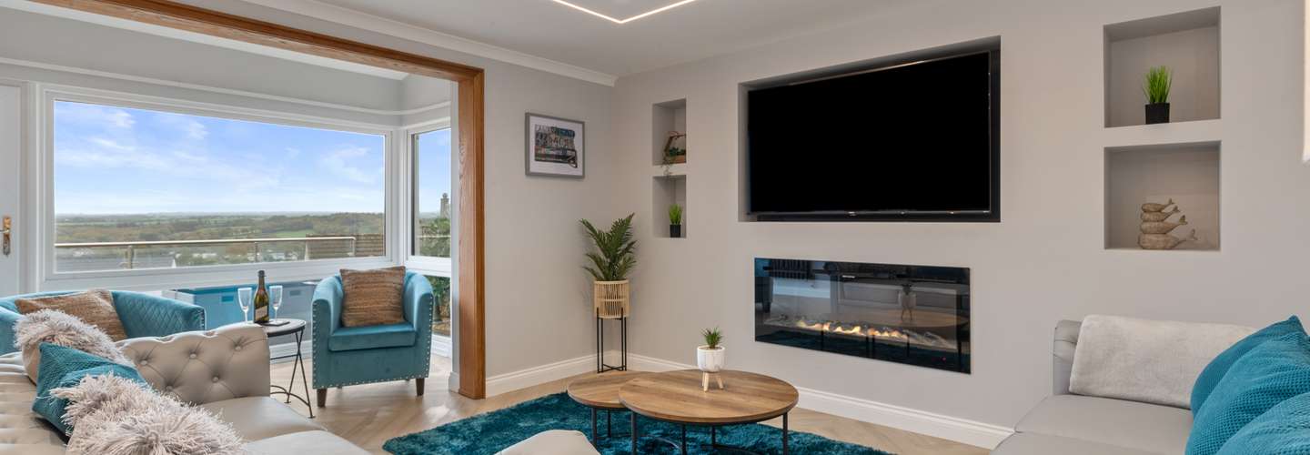 Golwg Y Môr - Sea View Cottage, Hot Tub, Dog Friendly, Parking