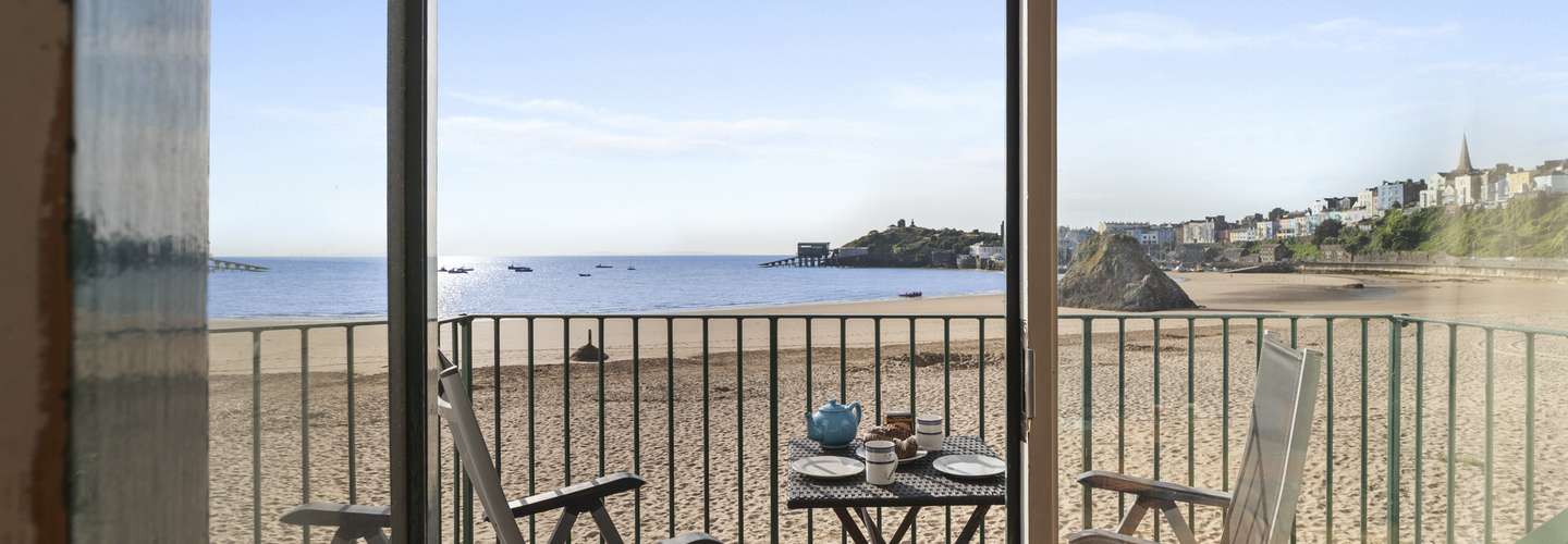 1 Sunny Cove - Direct Beach Access, Sea Views