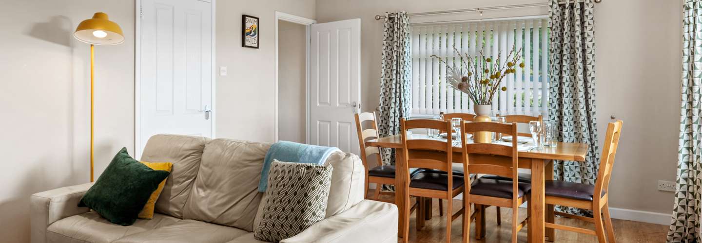 St Helens Apartment 1 - Short Walk to Beach