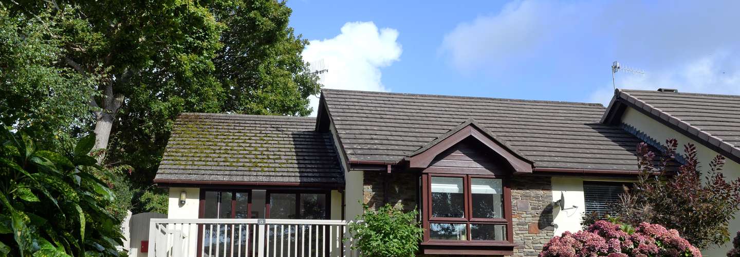 Valley Retreat - Peaceful Cottage, Walk to Beach - Saundersfoot Cottage, Pembrokeshire