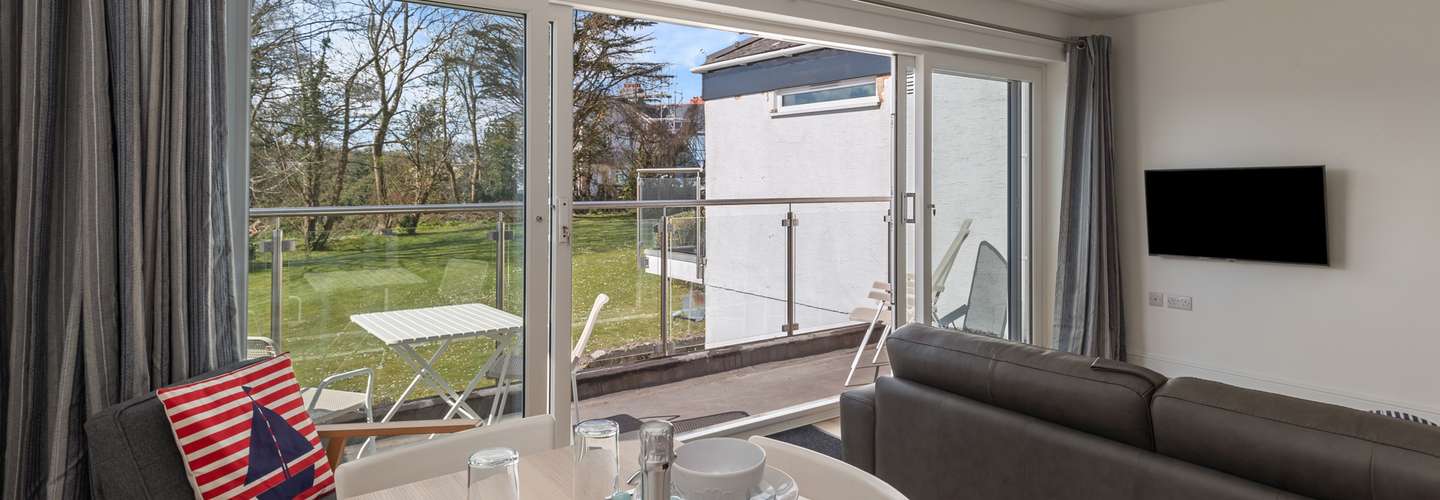 Calon Y Mor - Modern Apartment, Close to Beach