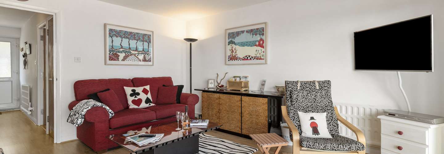 Beachside - Sea View Apartment