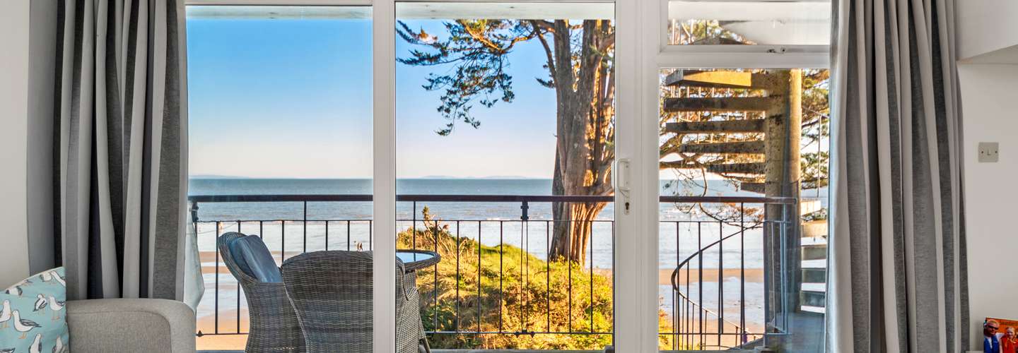Life's a Beach - Direct beach access, Sea views