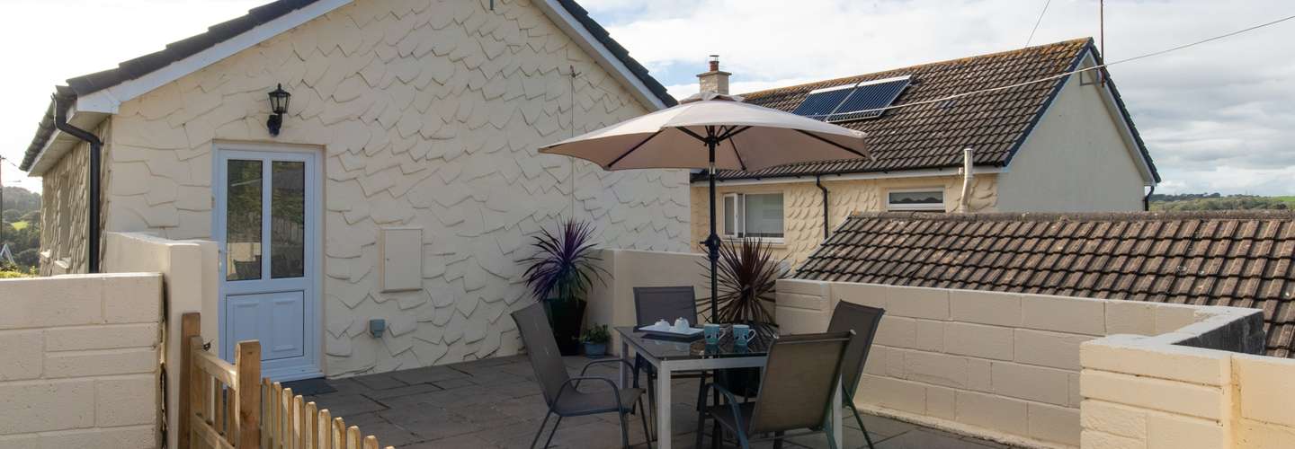 St Helens Apartment 1 - Short Walk to Beach