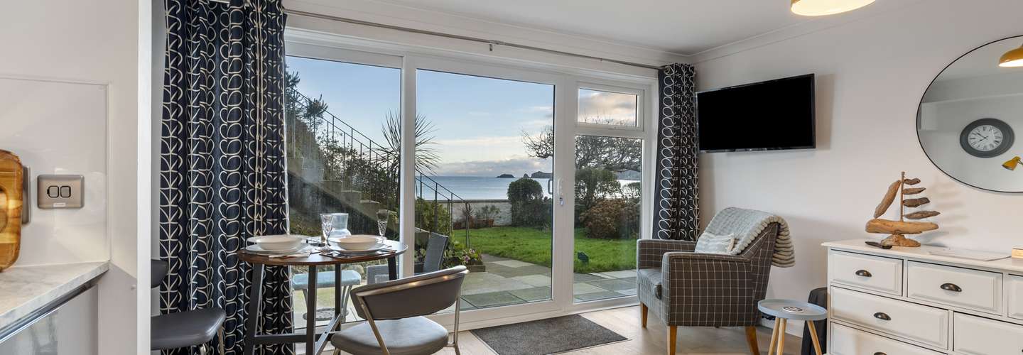2 Beach Court - Direct beach access, Sea views