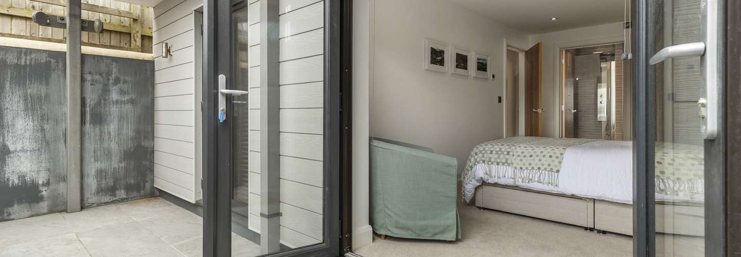 Monkstone View - Direct Beach Access, Close to Village