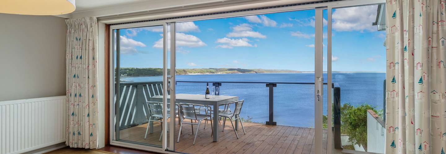 Cystanog Fach - Sea Views, Balcony and Terrace - Spectacular Sea Views, Balconies, Parking