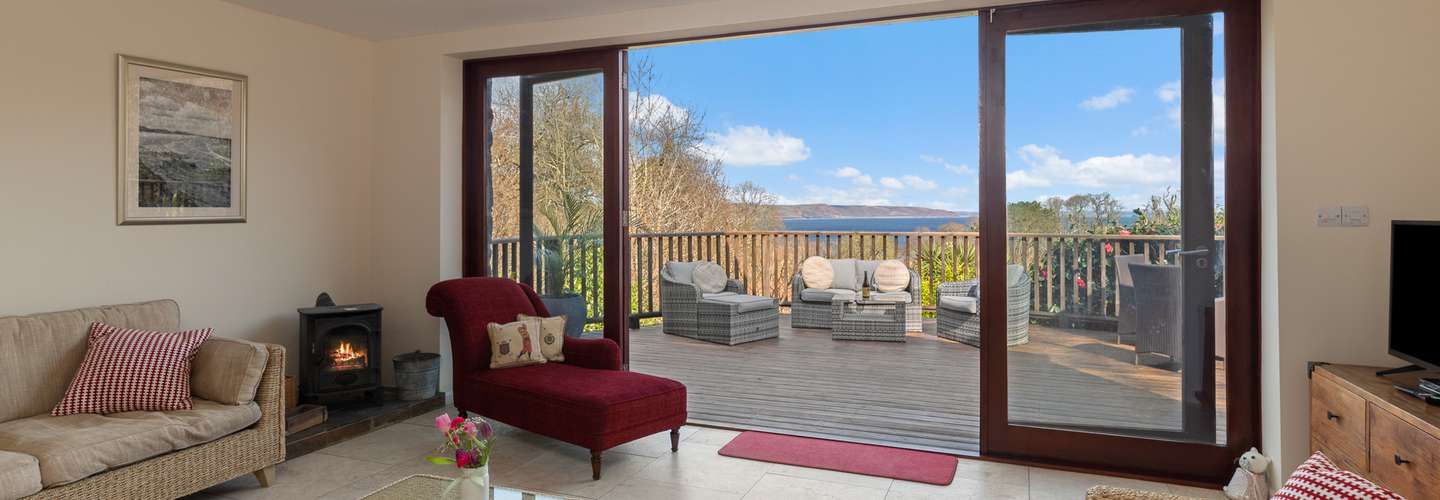 Glendale Cottage - Sea Views and Hot Tub - Sea Views, Beach Access, Hot Tub