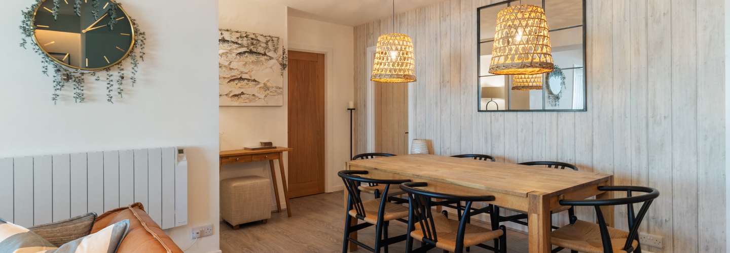Sea View Apartment - Sea Front Apartment with Views