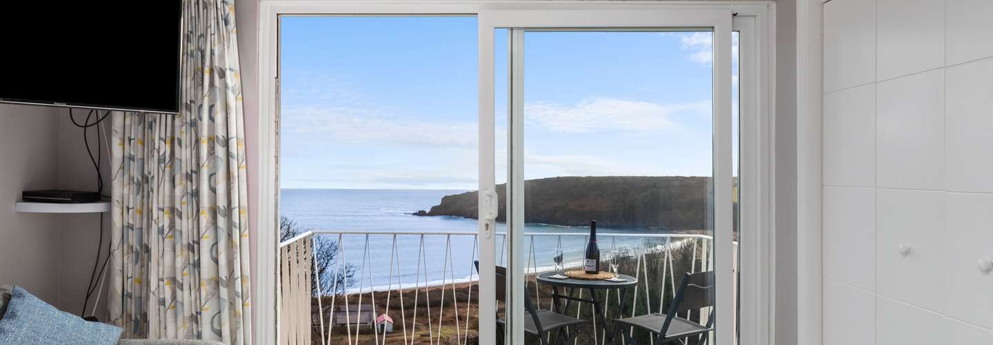 Freshwater Bay  - Sea View Apartment - Freshwater East sea views apartment