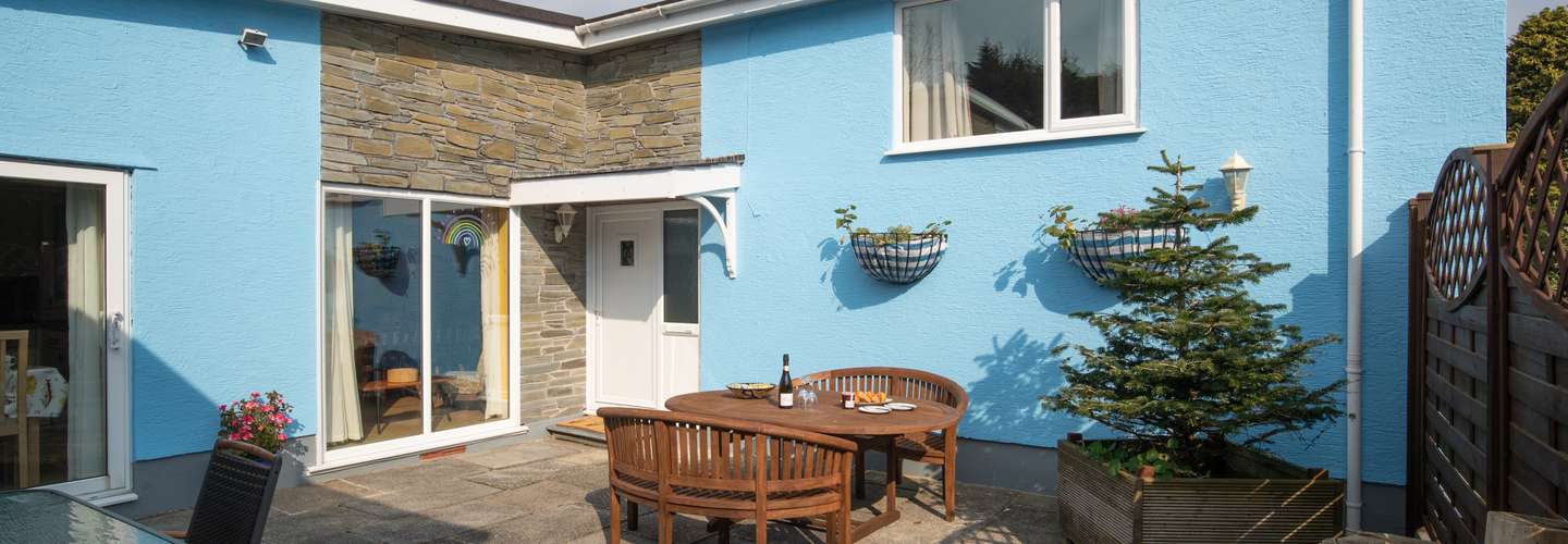 Sunningdale - Beach House, Sea Views, Parking