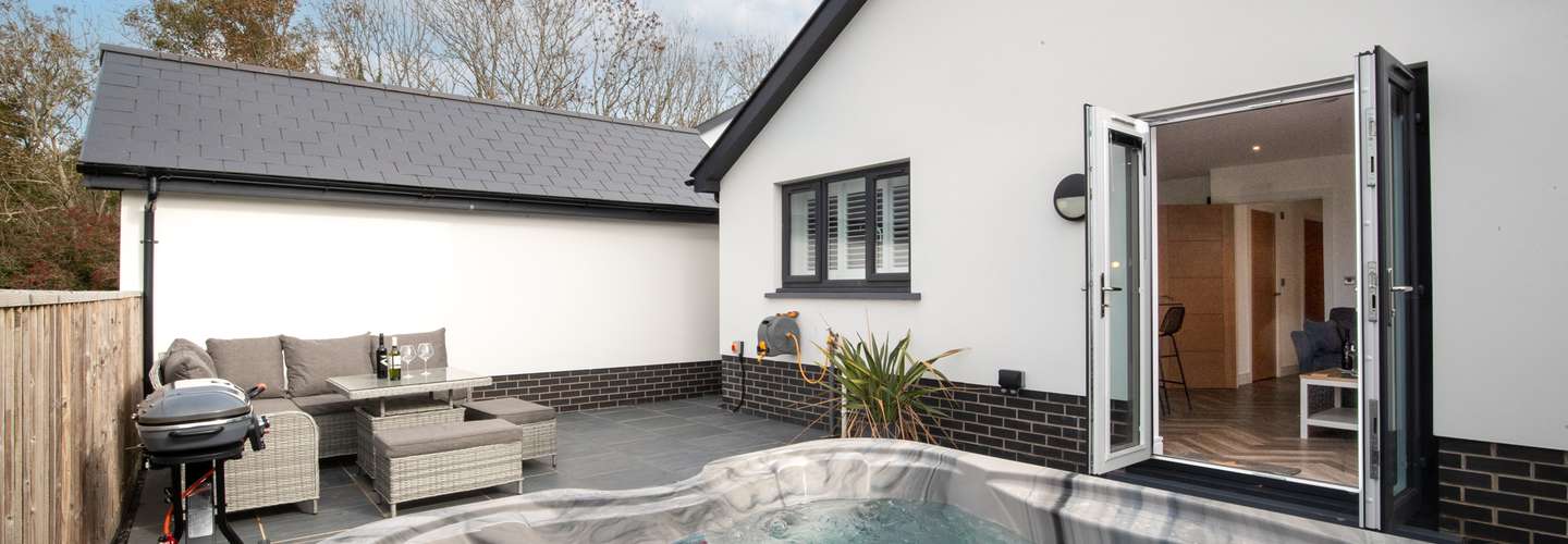 The Paddock - Lovely Cottage with Hot Tub - Lovely Cottage with Hot Tub