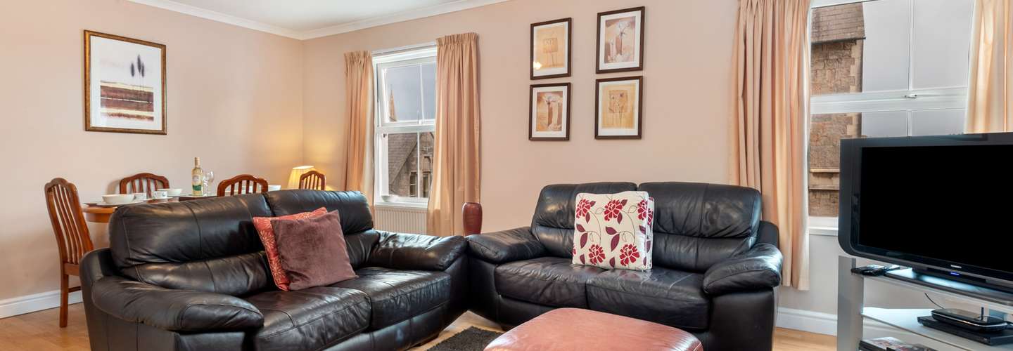 Arcadia House - Lovely Apartment, Close to Beaches, Harbour and Town Centre
