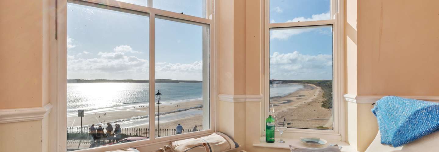 7 South Beach - Steps From the Beach, Sea Views - Sea Front Apartment with Spectacular Sea Views