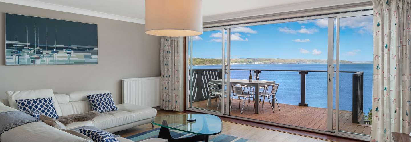 Cystanog Fach - Sea Views, Balcony and Terrace - Spectacular Sea Views, Balconies, Parking