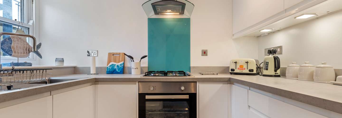 3 South Beach Court - Cosy Seafront Apartment