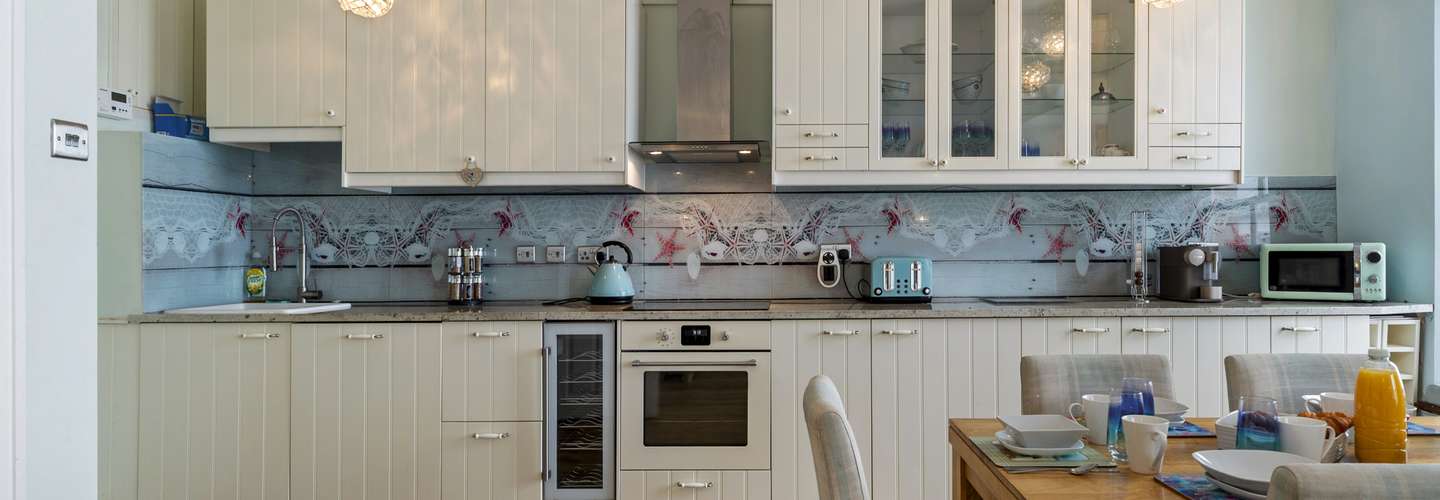 6 Paragon Court - Seafront Apartment