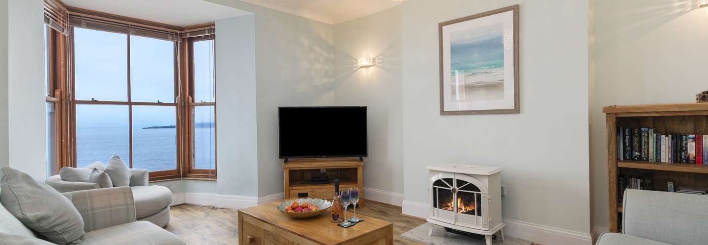 6 Paragon Court - Seafront Apartment