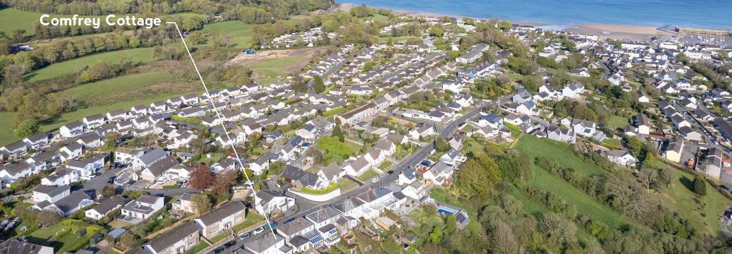 Comfrey Cottage - Lovely Cottage Near the Beach