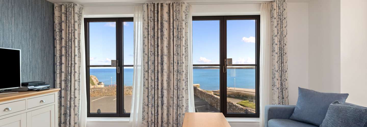 Apartment 8 Waterstone - Luxury Sea Views - Luxury Apartment, Sea Views, Pet Friendly