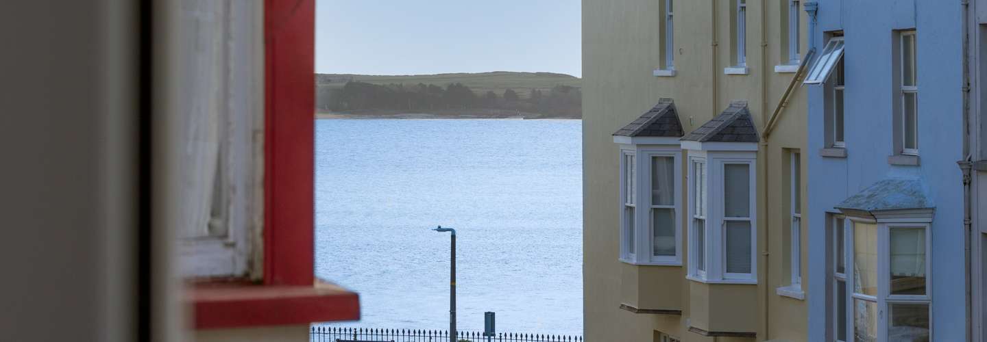 Caldey Bay Apartment - Tenby Apartment - Lovely Sea Views