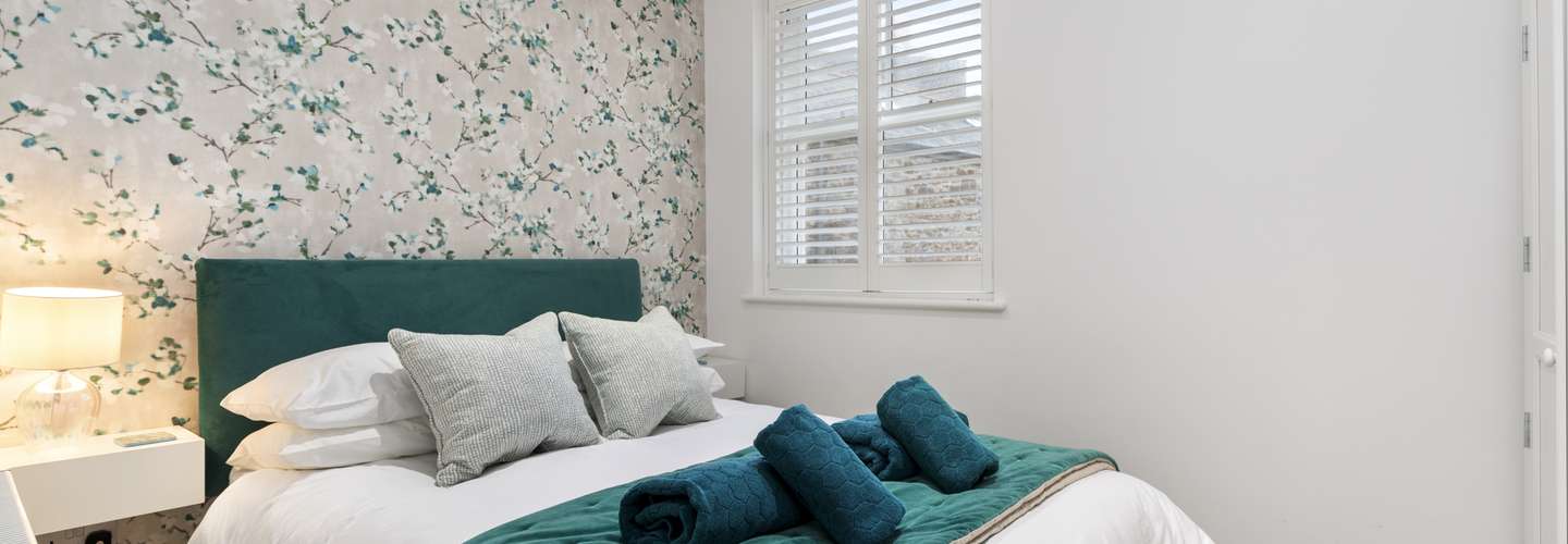 Azure - Sea View Apartment
