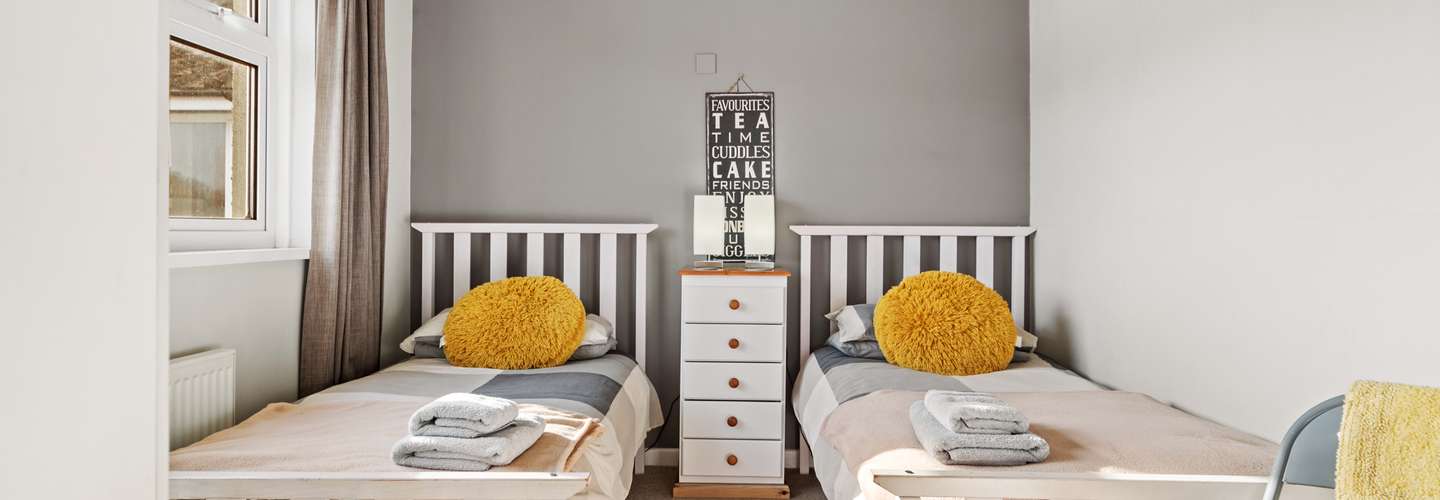The Bay Apartment - Beautiful sea views, Central