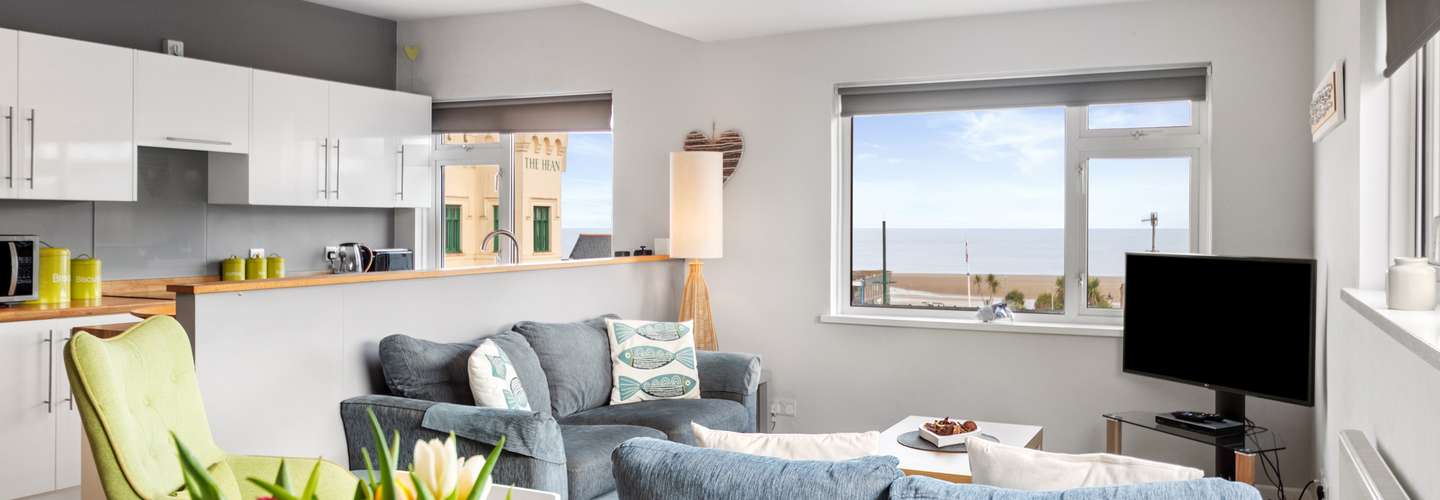 The Bay Apartment - Beautiful sea views, Central