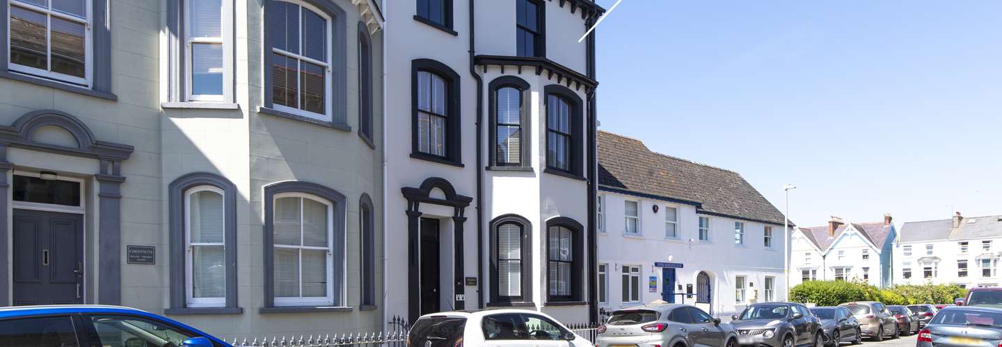 3 Bedford House - Close to Town and Seafront