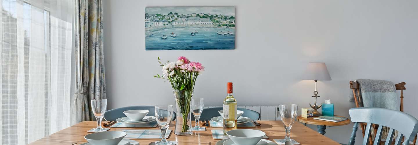 Brynawelon - Wonderful Sea and Harbour Views