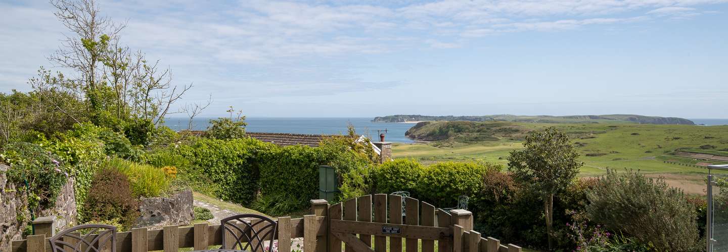 Caldey Island View - Sea Views, Log Burner, Dog Friendly