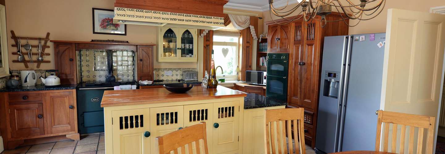 The Priory - Country Manor, Log Burner, Sea Views - Kitchen