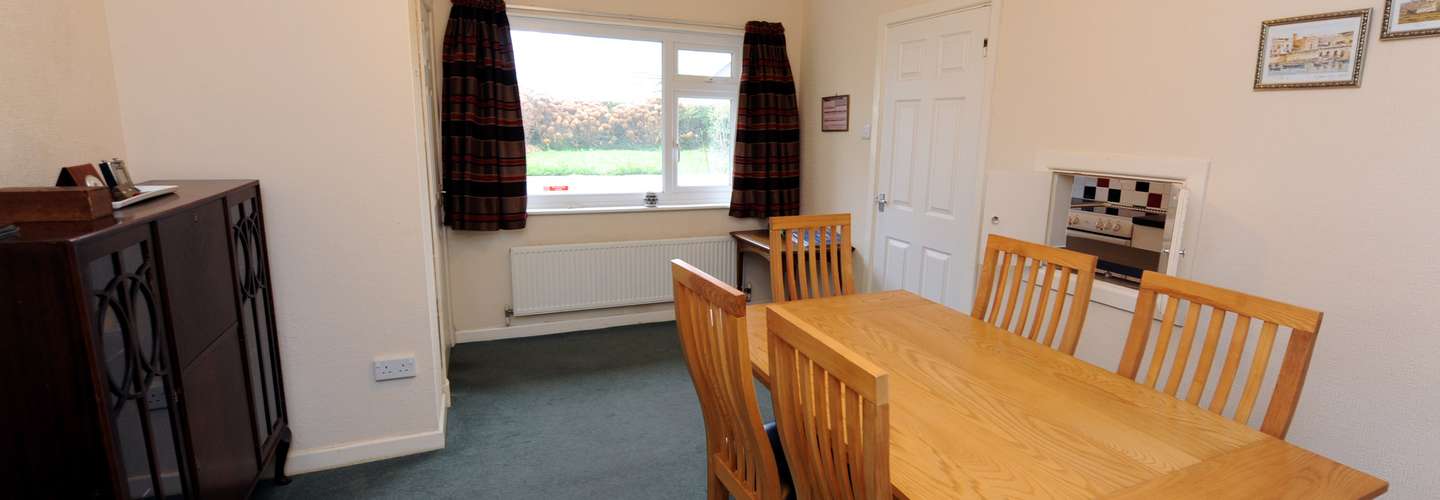 Heddfan - Near to Beach, Pet Friendly - Dining room