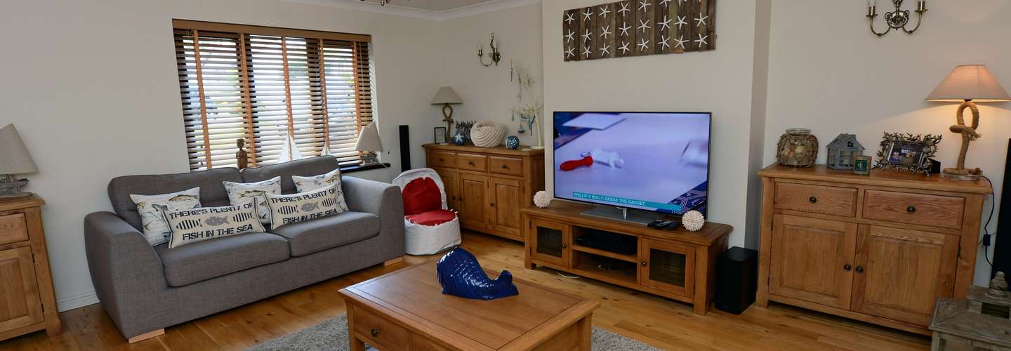Swallow Dale - Large cottage, WiFi, parking