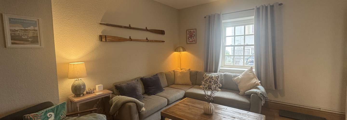 The Old Cottage - Central Location, Near the Beach