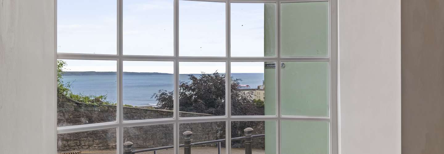 Tenby Harbour View - Heart of Tenby, Sea Views