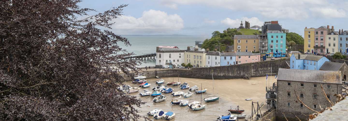 Tenby Harbour View - Heart of Tenby, Sea Views