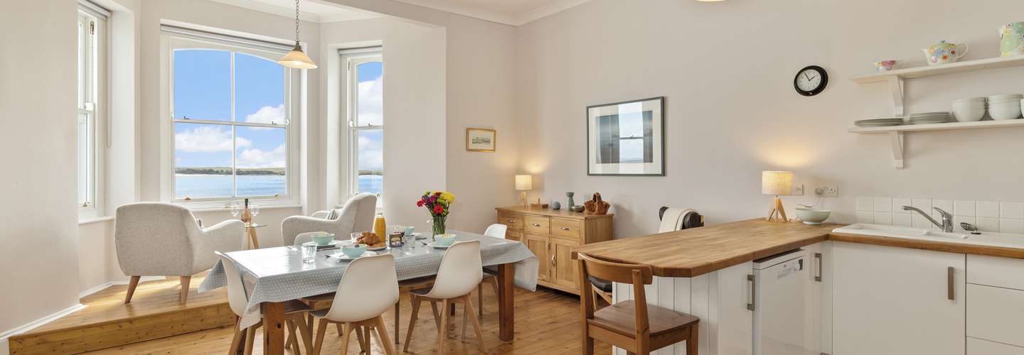 Tenby Sea View - Heart of Tenby, elevated sea views