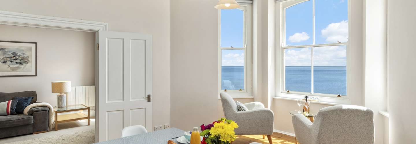 Tenby Sea View - Heart of Tenby, elevated sea views