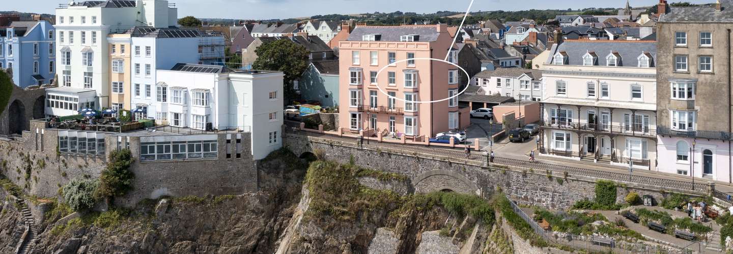 5 Paragon Court - Sea Front Apartment