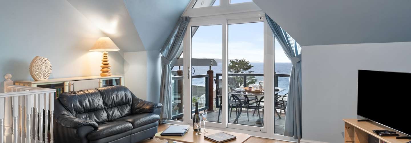 Schooner House - Schooner House - Panoramic Sea Views and Parking